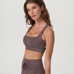 Women's Vuori Daily Form Bra in Huckleberry